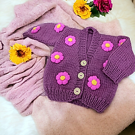 PEMBE ÇİÇEKLİ HIRKA