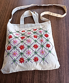 NAKIŞ İŞLEMELİ ÇANTA